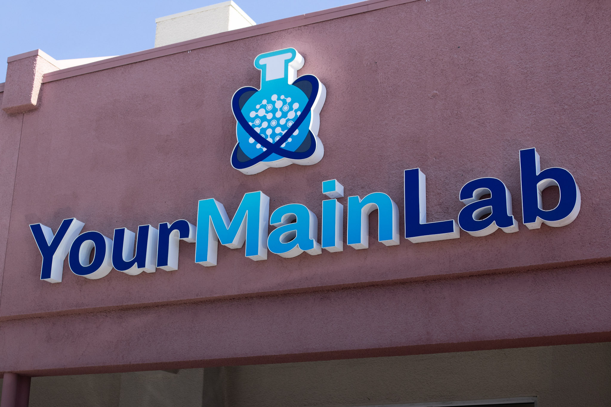 YourMainLab Sign